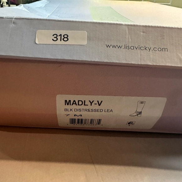 318.322. NEW SIZE 7 Black Combat Moto Boots with Buckle Straps - Picture 6 of 7